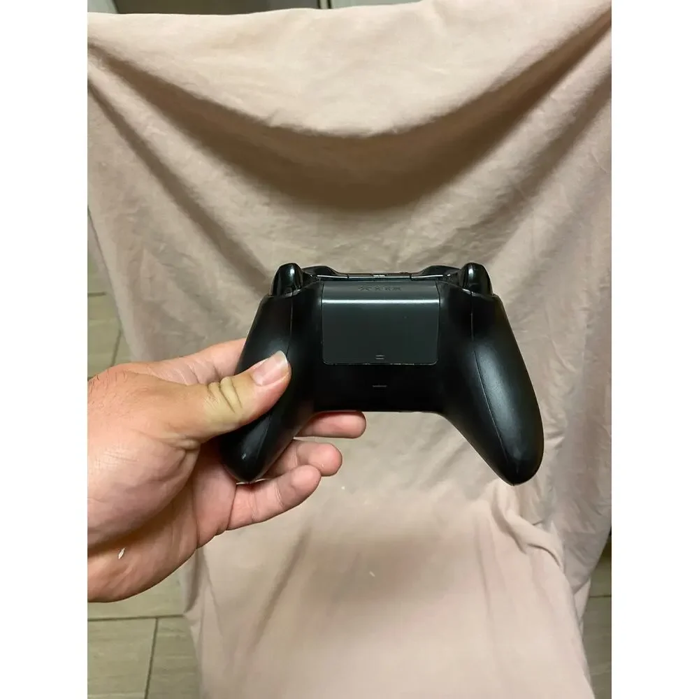 Microsoft Xbox One Wireless Controller Model 1697